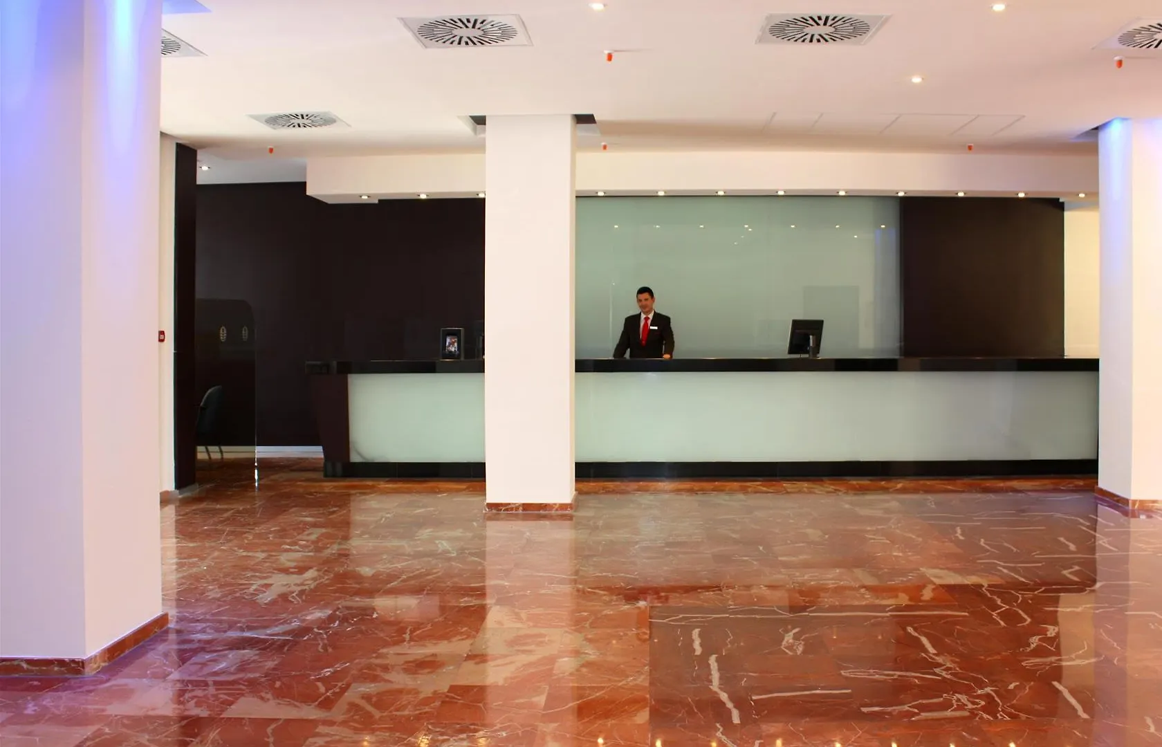 Aparthotel Sol Puerto Marina Torremolinos 3*,